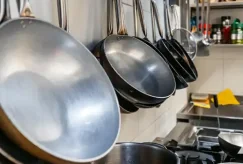 جلوگیری از چسبیدن غذا به ظروف استیل